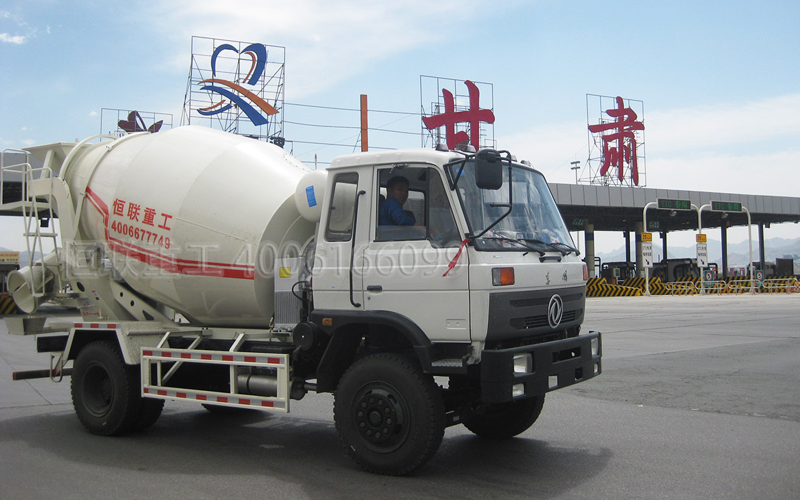 東風6方攪拌車